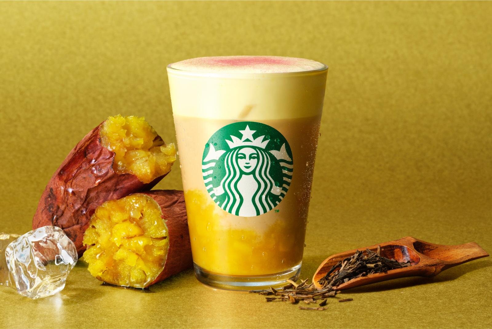 スターバックス「ほうじ茶香る 焼き芋 ムース ティー ラテ」“ごろっと”焼き芋ソース入り秋ドリンク