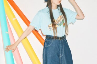 まず欲しいのはワイドデニム！Tシャツとカラーを揃えて着ましょ【FUDGE 9月号連動企画-あの子もやっぱりジーンズね。| DAY 01】 | FUDGE FRIEND | ファッション