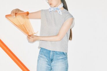 夏デニムなら！ライトカラーのワイドデニムでこなれた着こなしにしよう【FUDGE 9月号連動企画-あの子もやっぱりジーンズね。| DAY 08】 | FUDGE FRIEND | ファッション