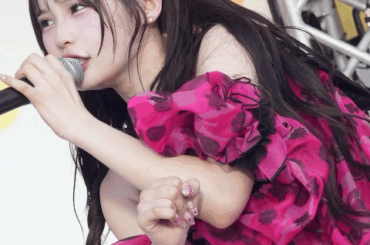 "汗だくだく"アイドル全開ショットにファン歓喜！村川緋杏、TIFメインステージオフショット投稿！ | 話題の投稿 | スポーツブル (スポブル)