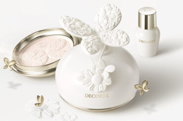 今年は蝶の置き型ケースつき！ コスメデコルテ最高品質のフェイスパウダーを堪能できる15作目のマルセル ワンダース コレクション【クリスマスコフレ2025】 | マキアオンライン