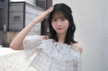 美肌チラリ！ヘソ出しオフショル＆ミニスカスタイルの≠ME・尾木波菜、可愛すぎる最新インスタショットにファン歓喜！ | 話題の投稿 | スポーツブル (スポブル)