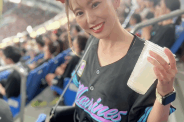 元"球界初"千葉ロッテ売り子アイドル・今井さやか、可愛すぎるカチューシャ姿の観戦スマイルにファン歓喜！ | 話題の投稿 | スポーツブル (スポブル)