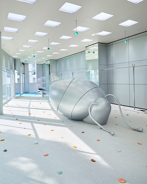 東京・表参道の「ADERERROR TOKYO SPACE」内観