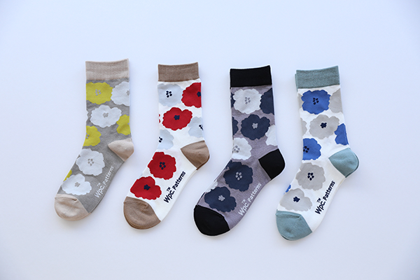 【Wpc.Patterns×靴下屋】ピオニロークルー