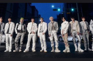 K-POPアイドルがジーンズを多用する理由とは？　TREASUREやITZYのスタイリストに聞く - WWDJAPAN