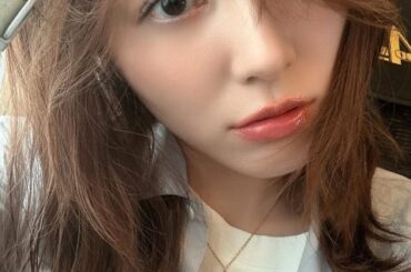 松井珠理奈、花火大会に合わせた夏色メイクを披露。ブルー×ピンクで華やかに | 話題の投稿 | スポーツブル (スポブル)