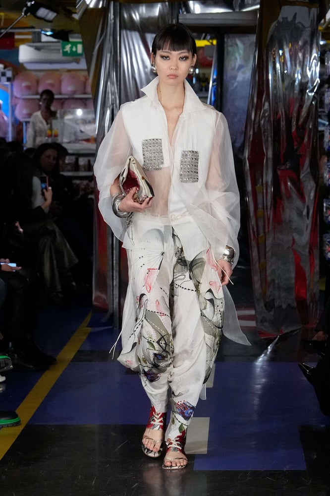 AK/OK Anamika Khanna - 2026年春夏 - ウィメンズ - イギリス - ロンドン