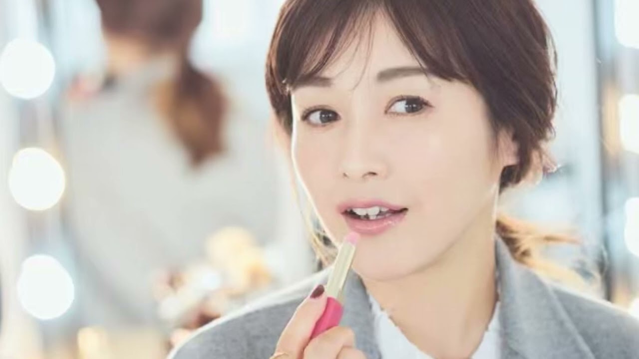 46歳で妊娠した杉崎美香アナ ノースリーブ姿にくぎ付け「ステキ」「永遠のアイドル」「八重歯がかわいい」 46歳で妊娠した杉崎美香アナ ノースリーブ姿にくぎ付け「ステキ」「永遠のアイドル」「八重歯がかわいい」