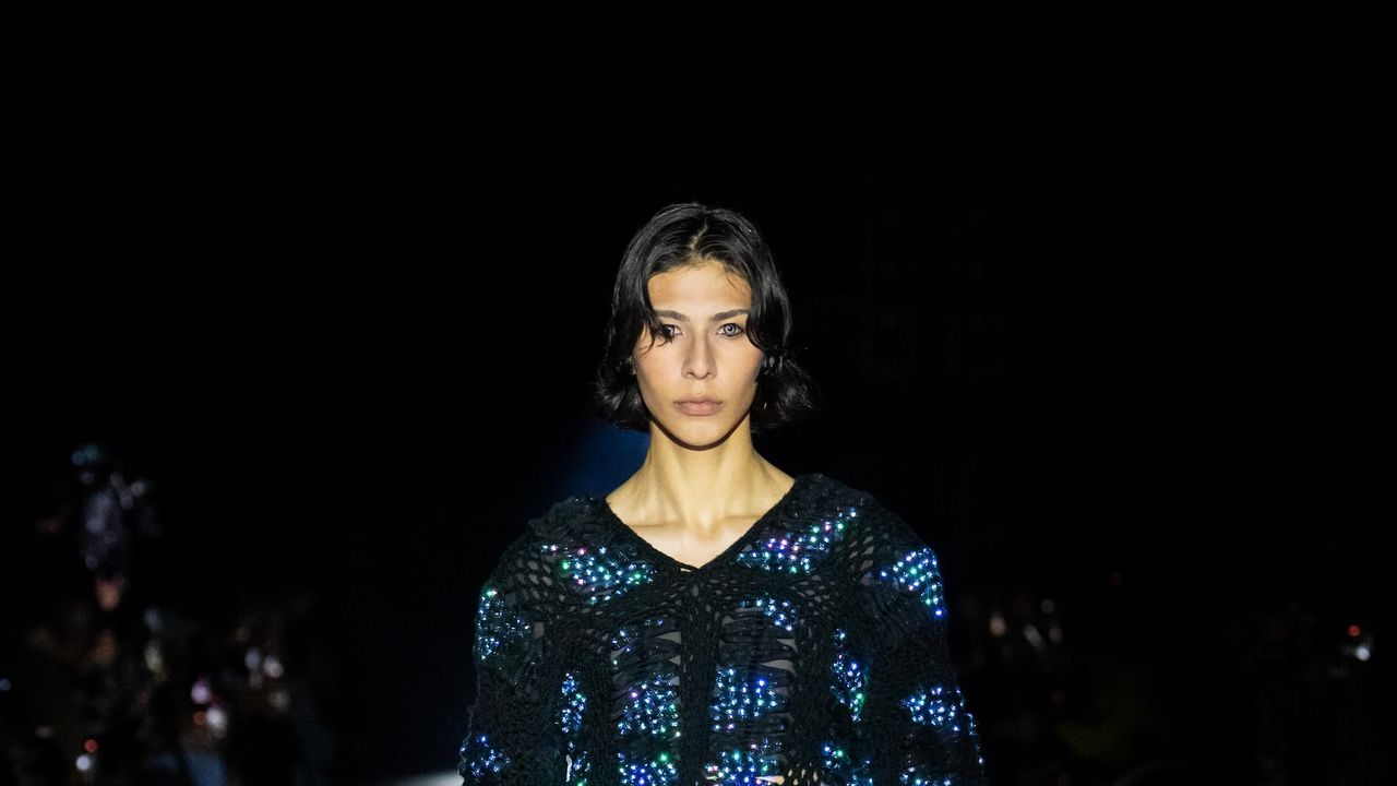 アンリアレイジが魅せる、新世代のテクノロジーとファッションの関係性 | Vogue Japan アンリアレイジが魅せる、新世代のテクノロジーとファッションの関係性 | Vogue Japan