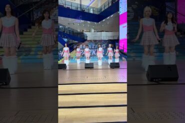 ［Girls²］山口綺羅寄りの全体撮り♡桃色片想い♡ feat. Gorie