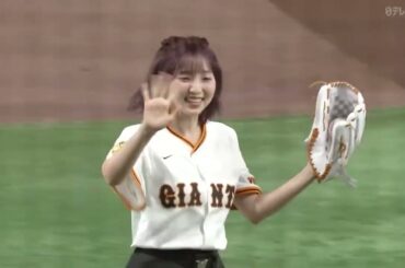 【ファーストピッチ】声優の田中美海さん、三石琴乃さん「劇場版ゾンビランドサガ ゆめぎんがパラダイスナイター＠東京ドーム」