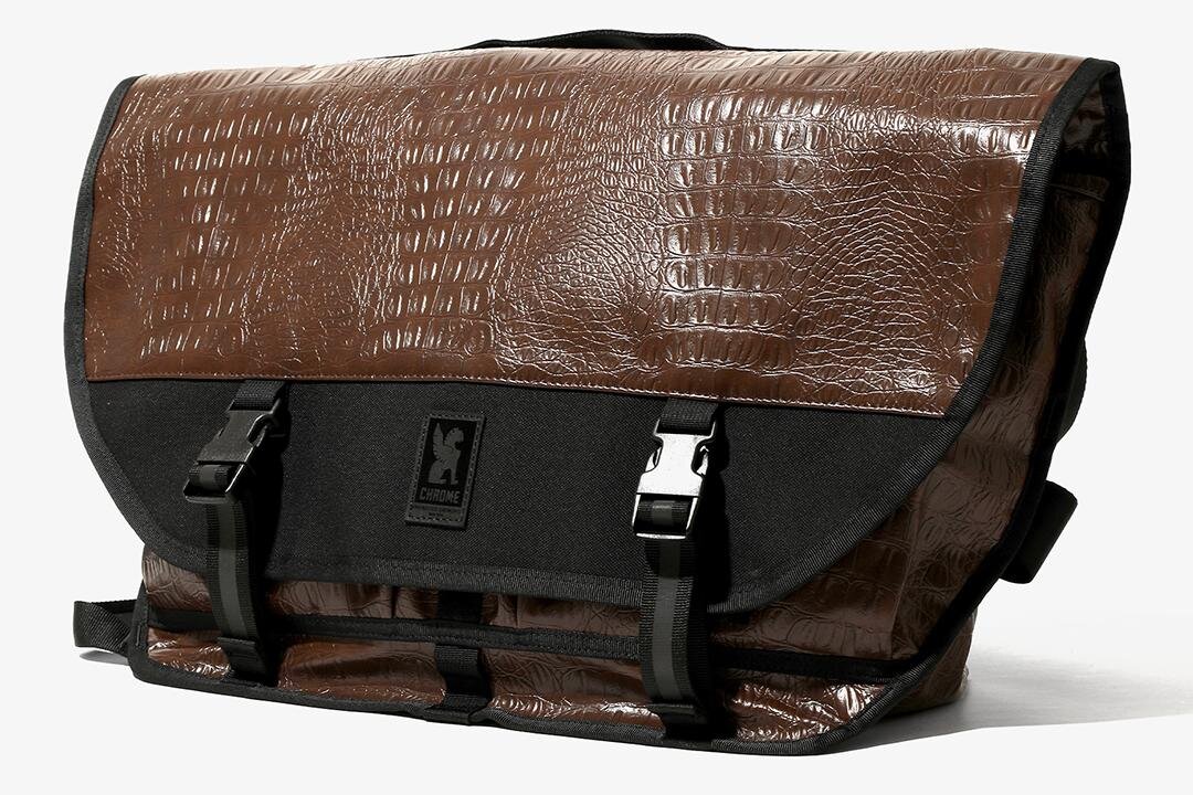 エンジニアド ガーメンツ×クロームのメッセンジャーバッグ、”クロコダイル革風”ボディで – ファッションプレス エンジニアド ガーメンツ×クロームのメッセンジャーバッグ、”クロコダイル革風”ボディで - ファッションプレス