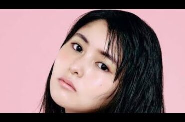 ＜頓知気さきな＞bisモデルのお風呂ショット公開　水着で温泉、お下げ髪×キョトン顔で美少女感あふれる！