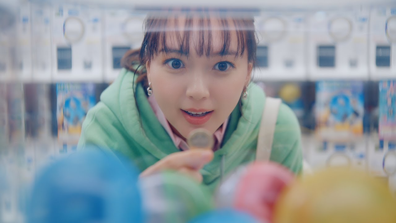 多部未華子、カプセルトイに夢中!? “最後のワンコイン”投入するかと思いきや… マクドナルド「セット500」新CM「カプセルトイ」編 多部未華子、カプセルトイに夢中!? “最後のワンコイン”投入するかと思いきや… マクドナルド「セット500」新CM「カプセルトイ」編