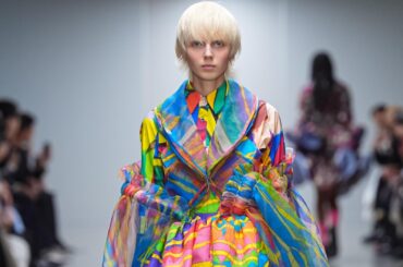 アンリアレイジ 26年春夏コレクション - 「生命の可視化」生き物のように動く服 - ファッションプレス