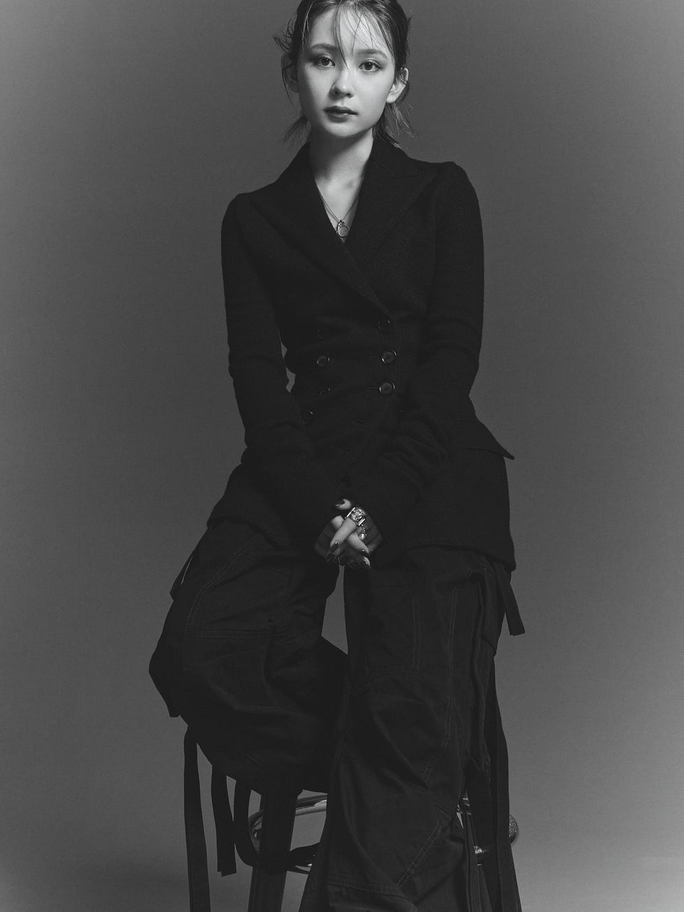 畑芽育が着こなす、2025秋冬トレンドーthe icons－