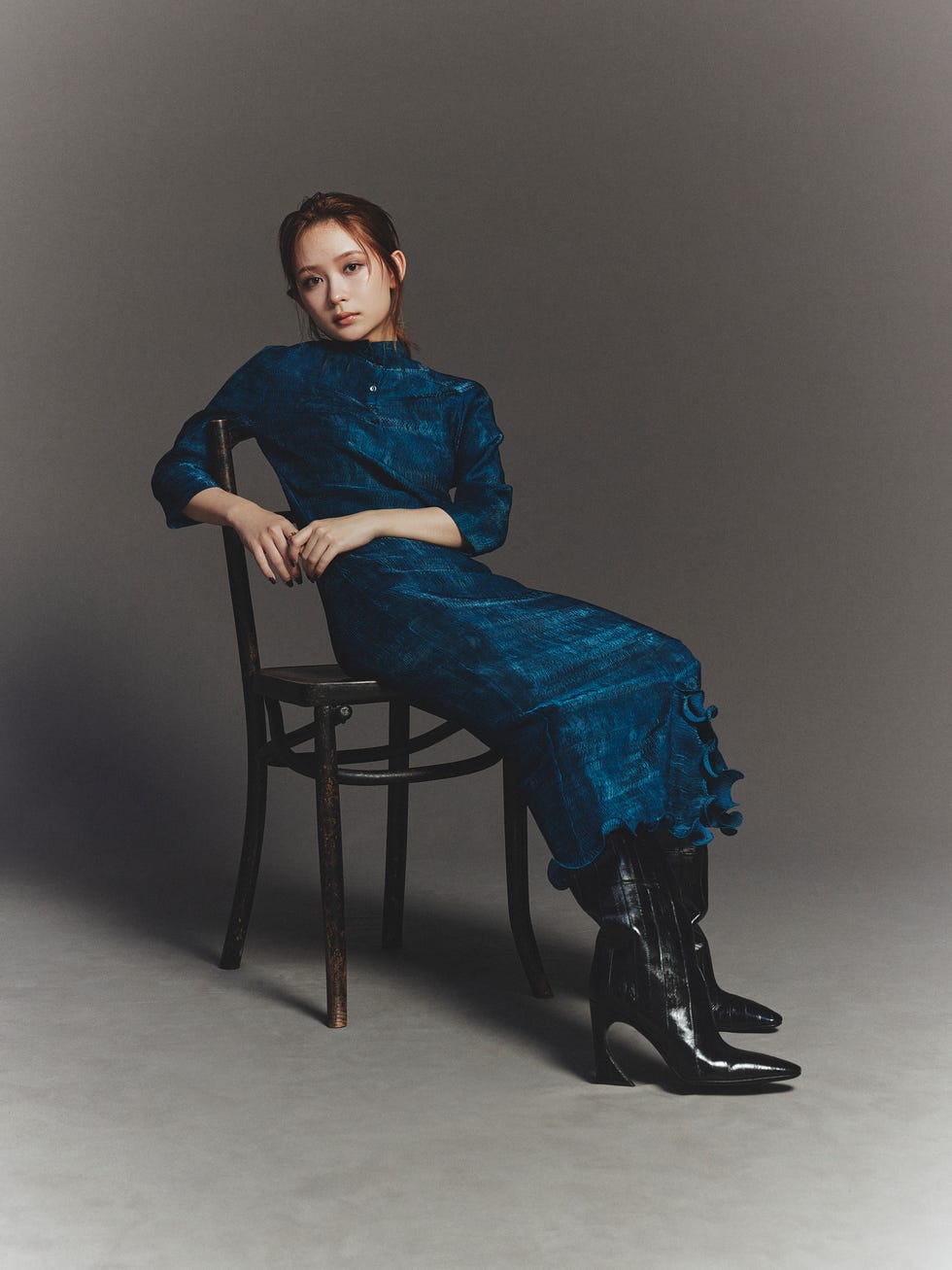 畑芽育が着こなす、2025秋冬トレンドーthe icons－