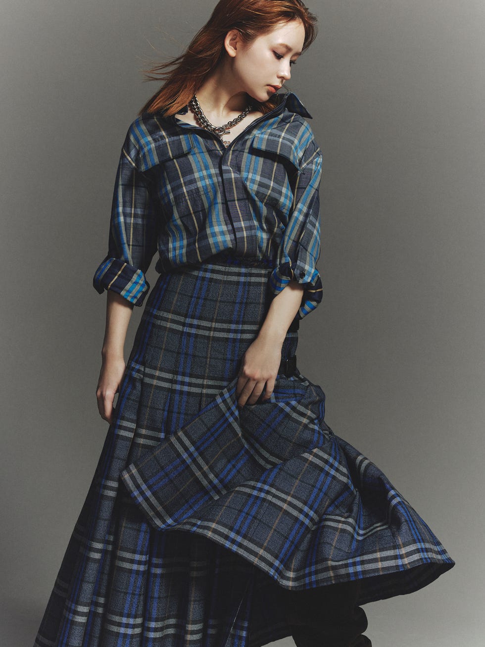 畑芽育が着こなす、2025秋冬トレンドーthe icons－