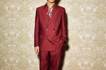 エトロ2026春夏ウィメンズコレクションのファッションショーに登場したKing & Prince・高橋海人