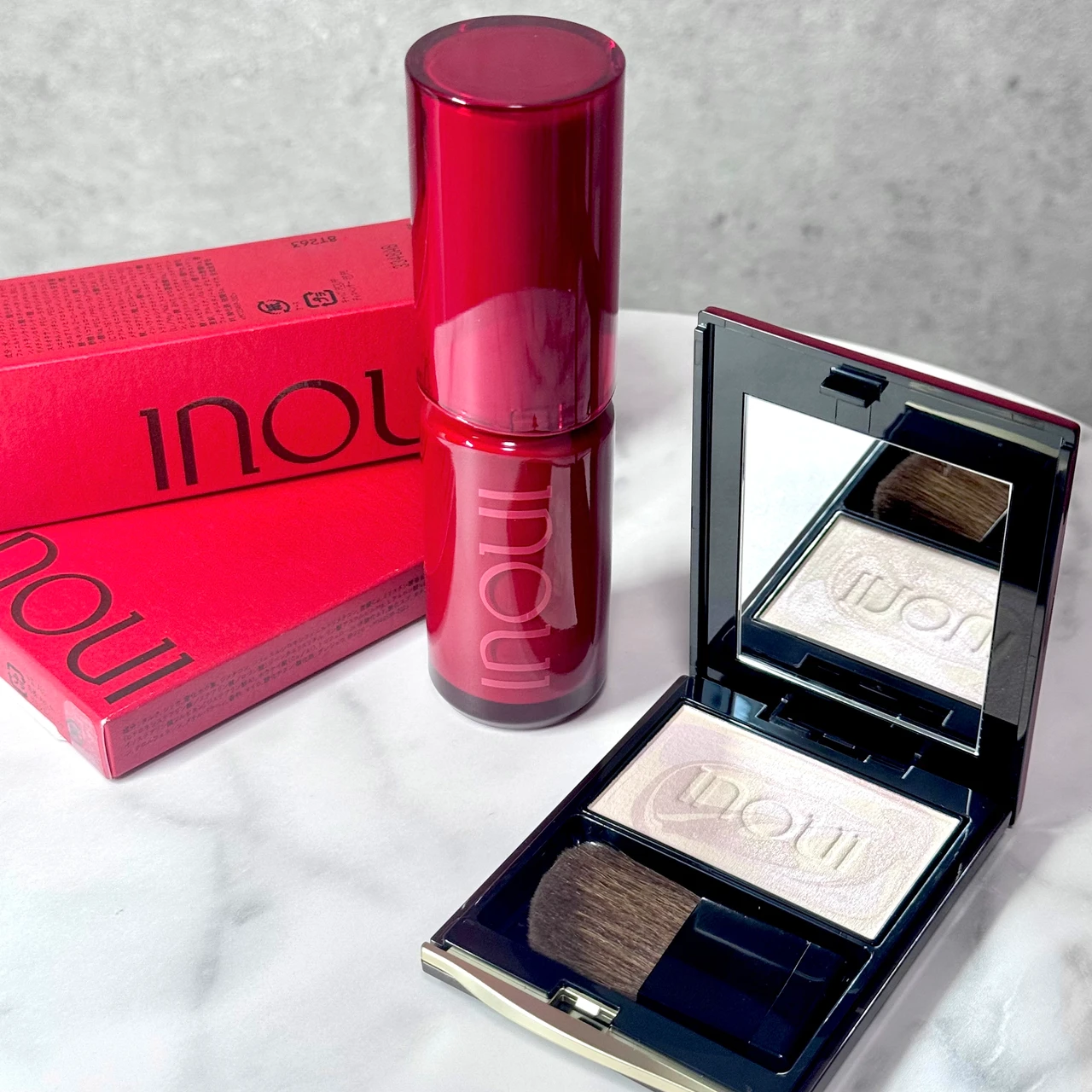 インウイ INOUI プレストパウダー リキッドファンデーション