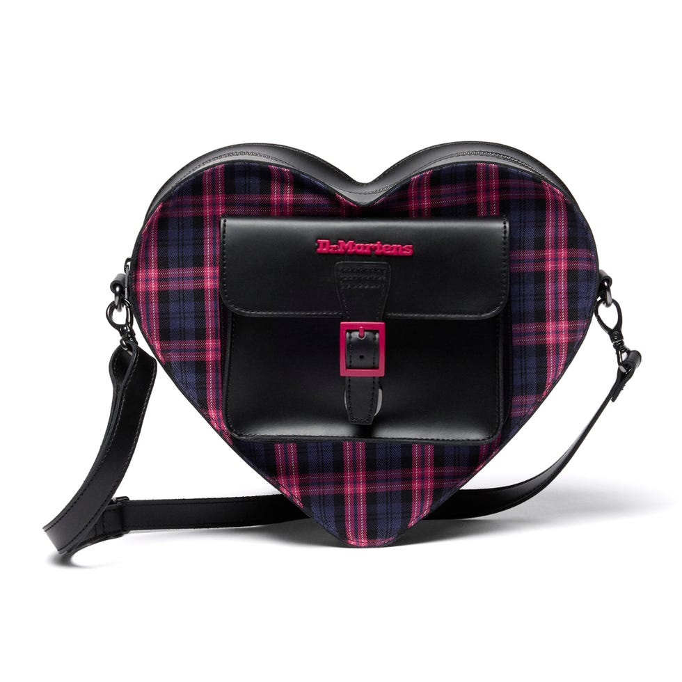 【2025秋トレンドバッグ】4大流行キーワード解説＆「コーチ」「マーク ジェイコブス」など憧れブランド新作アイテム図鑑