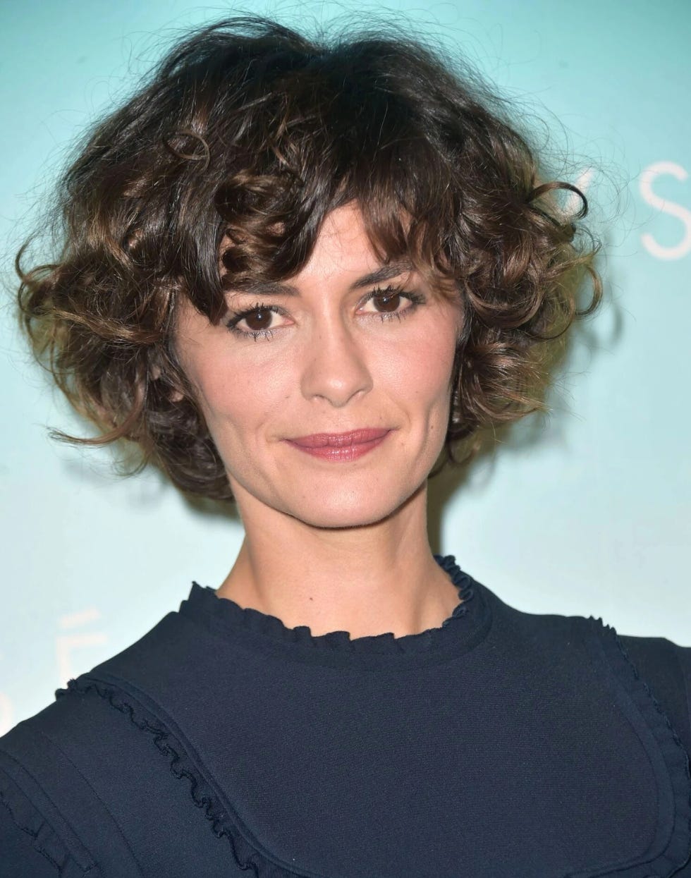 秋　ボブカット