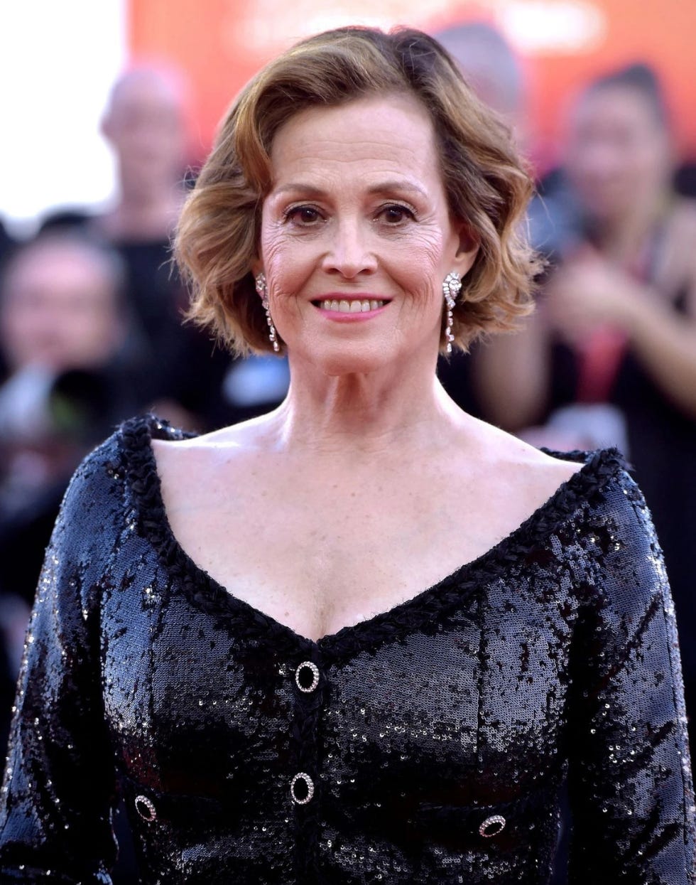 秋　ボブカット