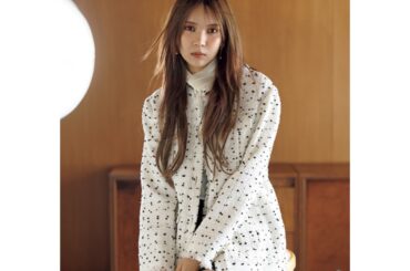 元櫻坂46 小林由依が『andGIRL』表紙に、卒業から1年“これから”への思いを語る | ENTAME next