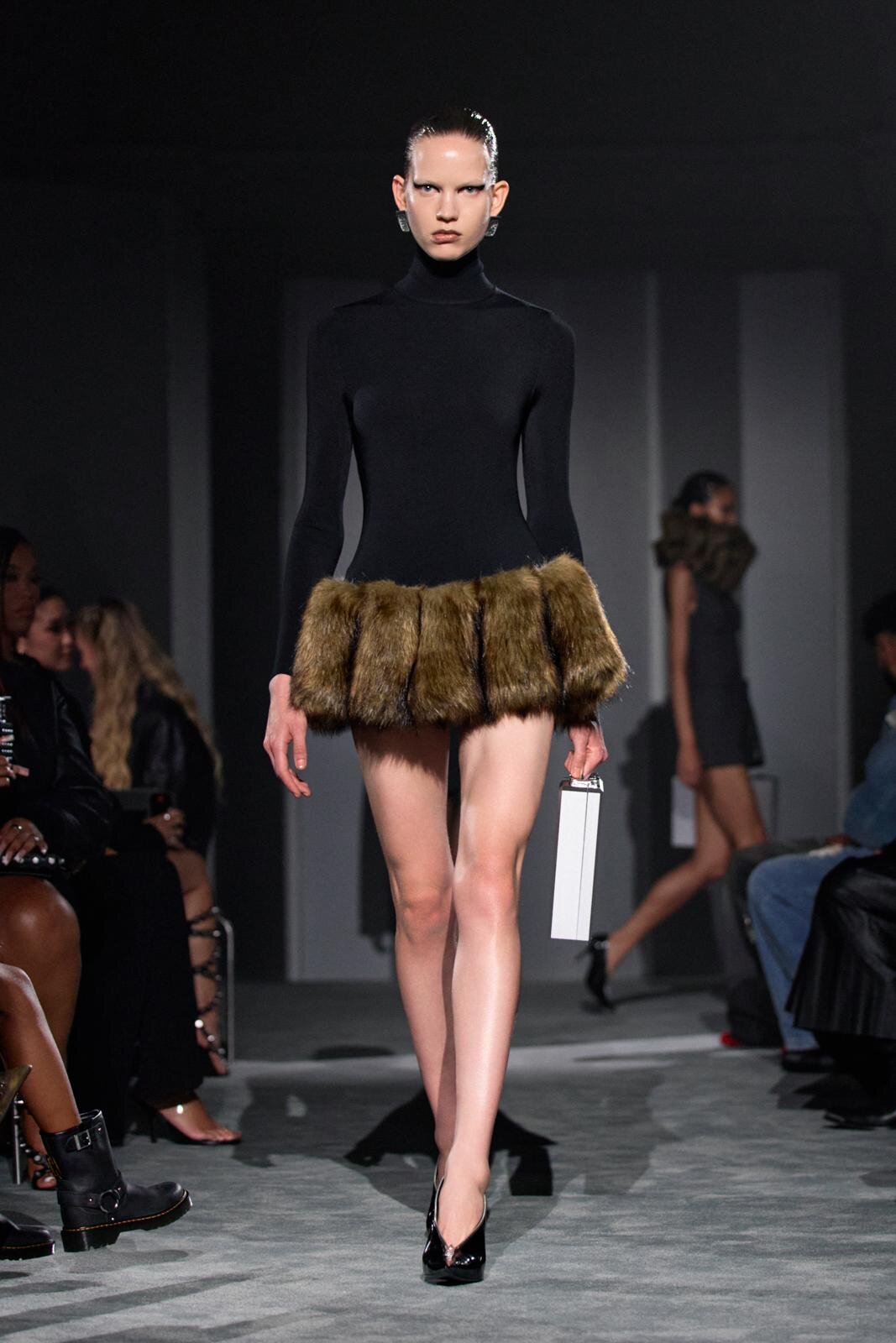 アレキサンダー ワン 26年春夏コレクション - 女性にむけたパワードレッシング｜写真4