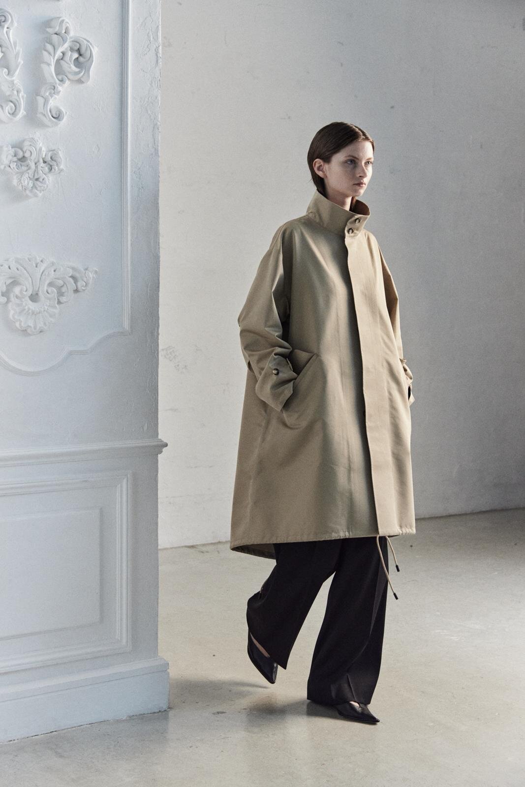 エズミ 2026年春夏コレクション - ‟彫刻を纏う”衣服 | 写真