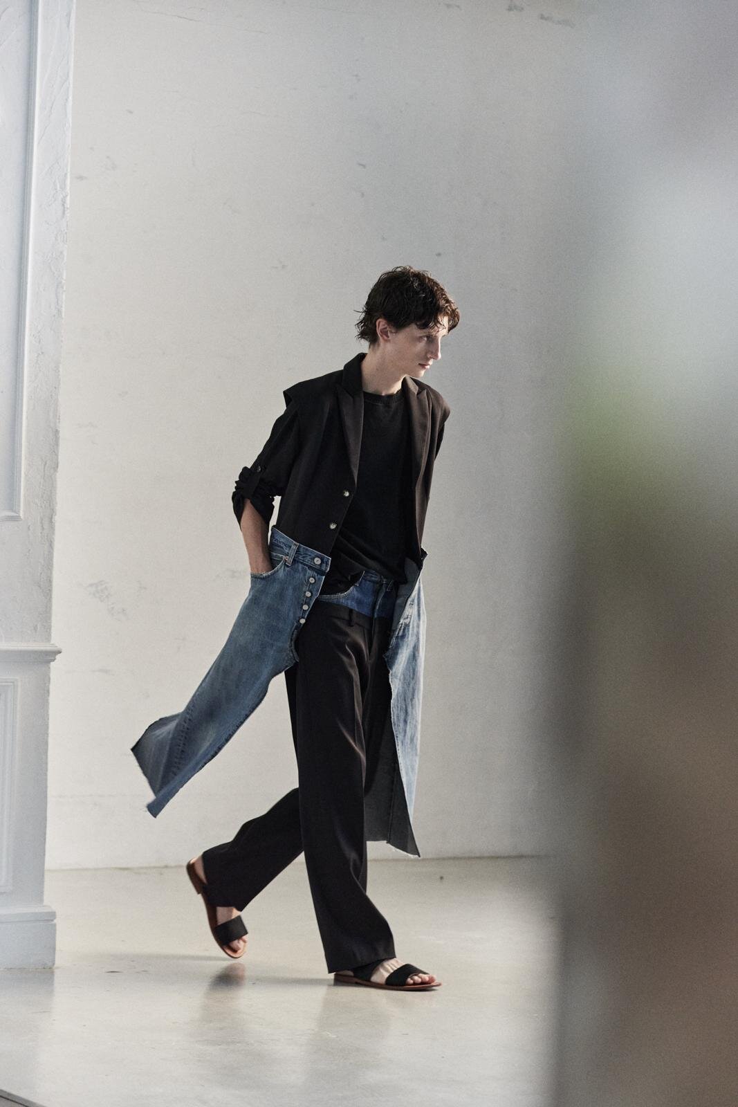 エズミ 2026年春夏コレクション - ‟彫刻を纏う”衣服 | 写真