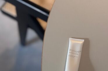 秋から始める肌修復。頼れる2つのビタミンCコスメの実力をレポート【エディターの推しコスメ】 | Vogue Japan