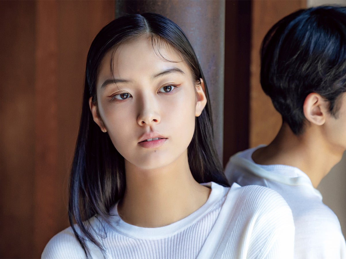 ルイ・ヴィトンのビューティ・コレクション「ラ・ボーテ ルイ・ヴィトン」でメイクをした汐谷友希