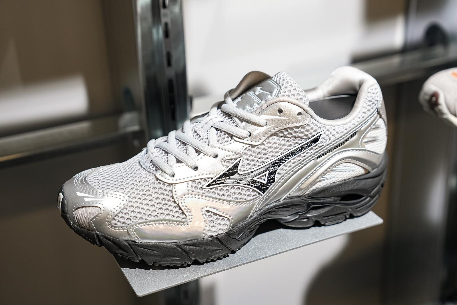 「ウェーブライダー 10」