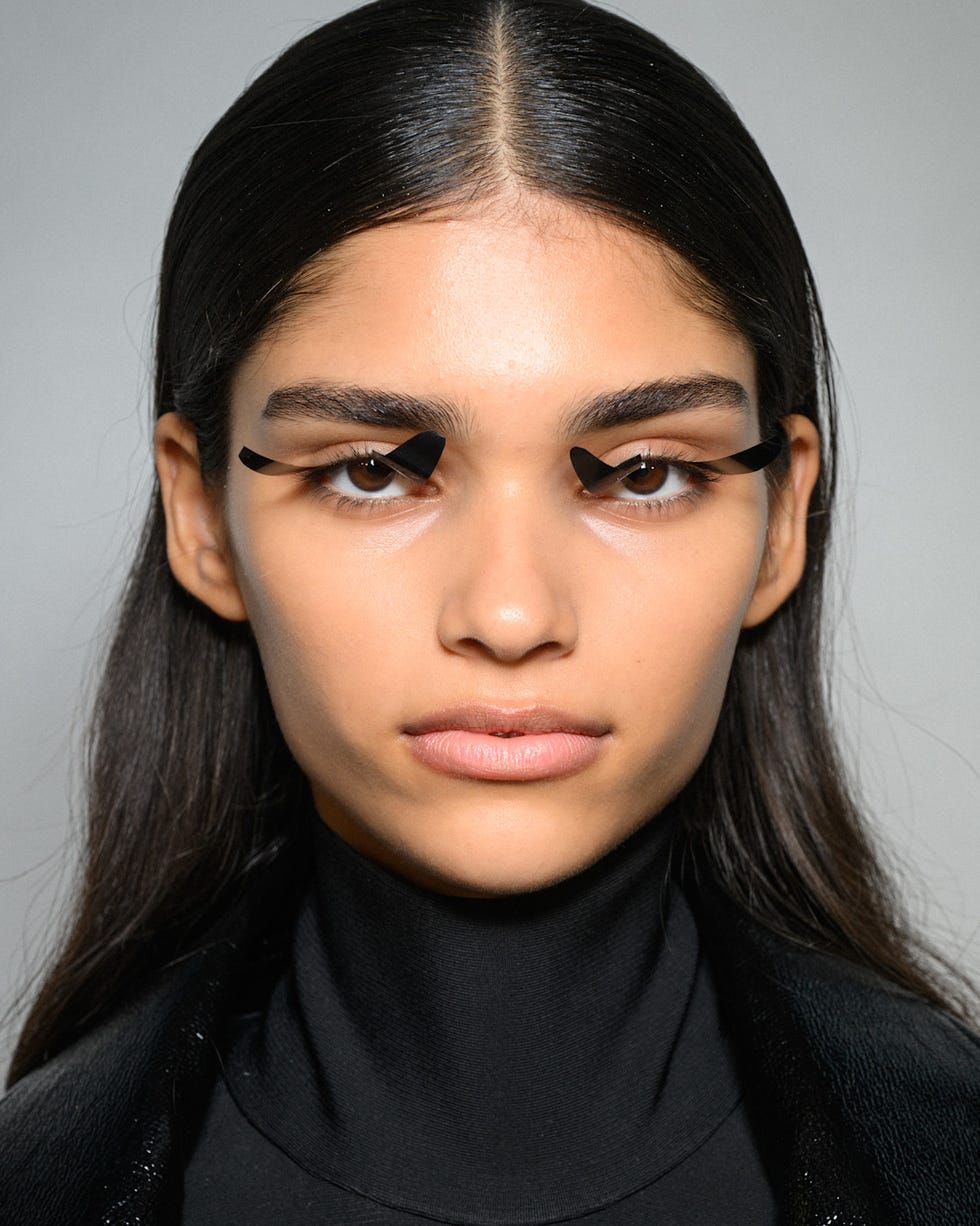 beauty trends paris fashion week aw25