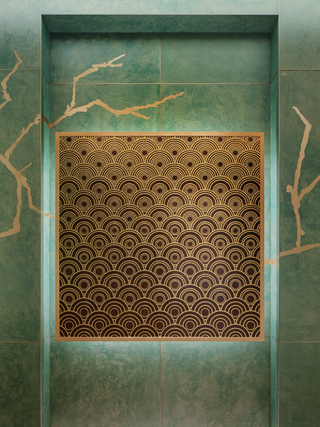 「カルティエ 銀座4丁目ブティック」の2階サロンに飾られているパリ在住の日本人アーティスト・彦坂良氏の作品