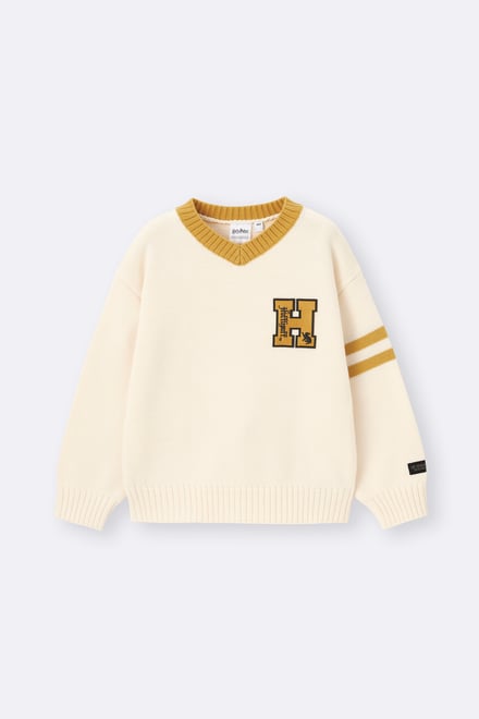 ジーユーと「ハリー・ポッター」のスペシャルコレクションのアイテム画像