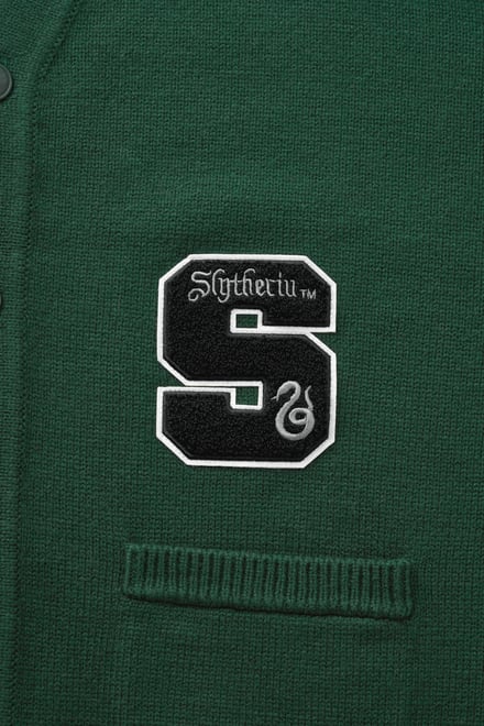 ジーユーと「ハリー・ポッター」のスペシャルコレクションのアイテム画像