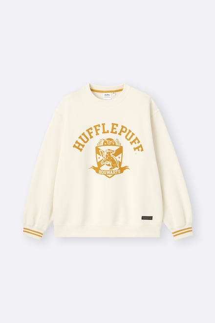 ジーユーと「ハリー・ポッター」のスペシャルコレクションのアイテム画像