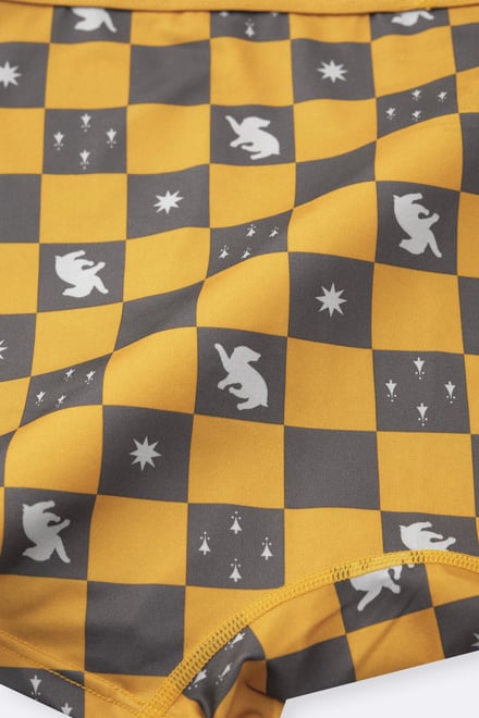 ジーユーと「ハリー・ポッター」のスペシャルコレクションのアイテム画像