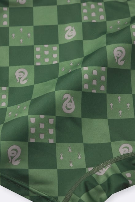 ジーユーと「ハリー・ポッター」のスペシャルコレクションのアイテム画像