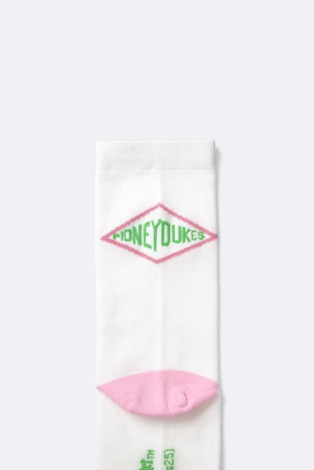 ジーユーと「ハリー・ポッター」のスペシャルコレクションのアイテム画像