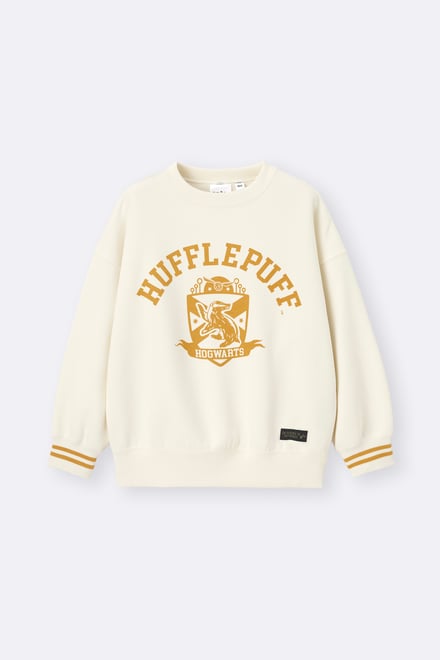 ジーユーと「ハリー・ポッター」のスペシャルコレクションのアイテム画像