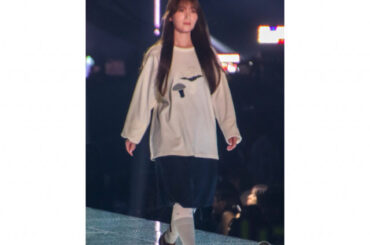 櫻坂46・守屋麗奈、可愛らしい秋コーデでファッションショーに登場！＜マイナビ TGC 2025 A/W＞（WWSチャンネル）｜ｄメニューニュース（NTTドコモ）