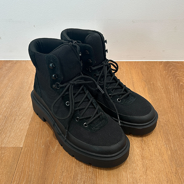  UNIQLO : C「レースアップブーツ」アイテム画像・斜め