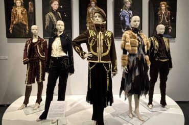 神戸ファッション美術館で特別展「Beyond Creation ― 永澤陽一の創造と革新 」が2025年9月13日(土)～11月9日(日)まで開催中。時代の先端に挑み続けたファッションの進化と軌跡を辿ってみた！ #東灘区 #神戸ファッション美術館 #永澤陽一