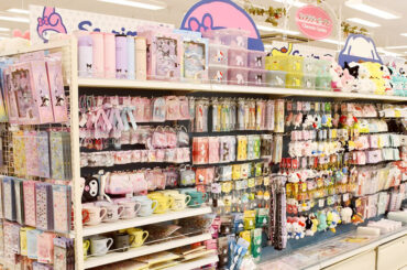 サンリオ＆コスメグッズ　15周年機に新コーナー - コーチャンフォー旭川店 / 旭川・道北のニュース [ライナーウェブ]