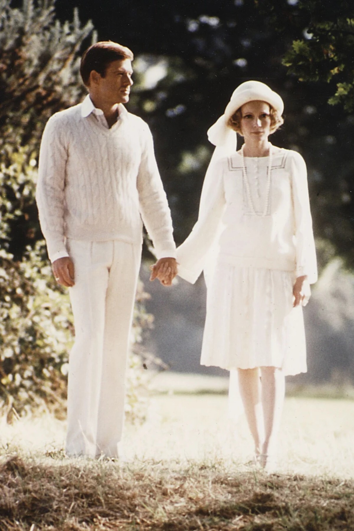 レッドフォードさんのプレッピーな装いは、ミア・ファローさんと共演した「華麗なるギャツビー」（１９７４年）のジェイ・ギャツビー役など、さまざまな役柄にマッチしていた。/HA/THA/Shutterstock