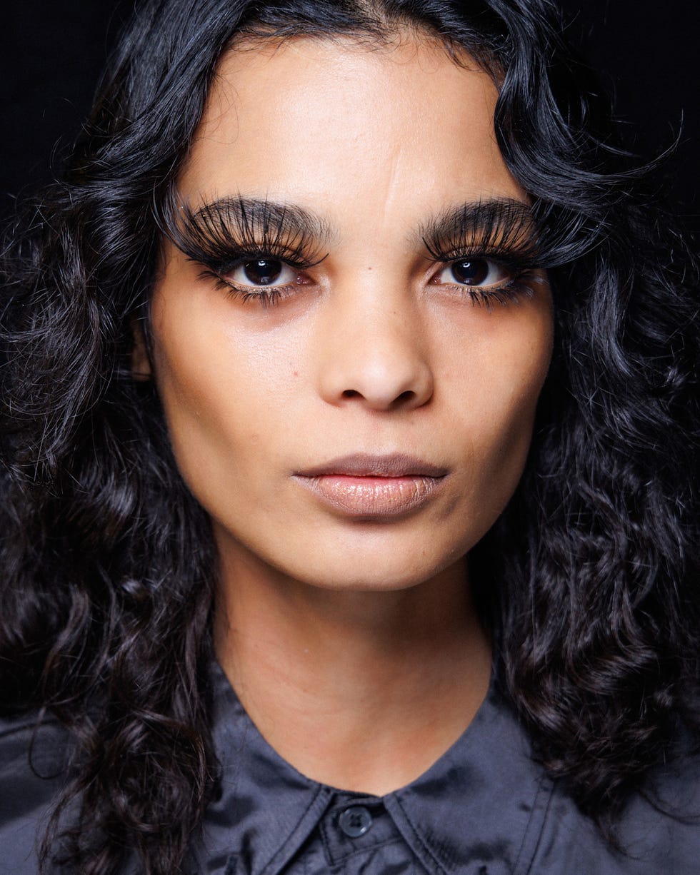 beauty trends paris fashion week aw25